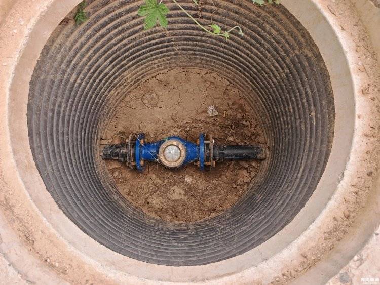 大棚遭断水<strong></p>
<p>币安eth钱包地址</strong>，蔬菜被哄抢？甘肃一菜农在陕西承包的90座大棚几近绝收