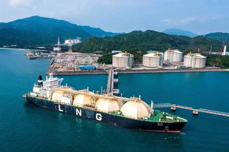 伊朗以色列这一仗<strong></p>
<p>安网币发行价</strong>，让中国改变了想法，普京终于等来天赐良机？