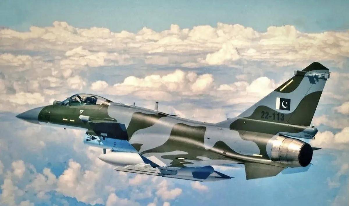 俄军大运刚刚离开<strong></p>
<p>币安数字资产交易所</strong>,伊朗军用机场突发爆炸,苏-35比歼-10先到货?