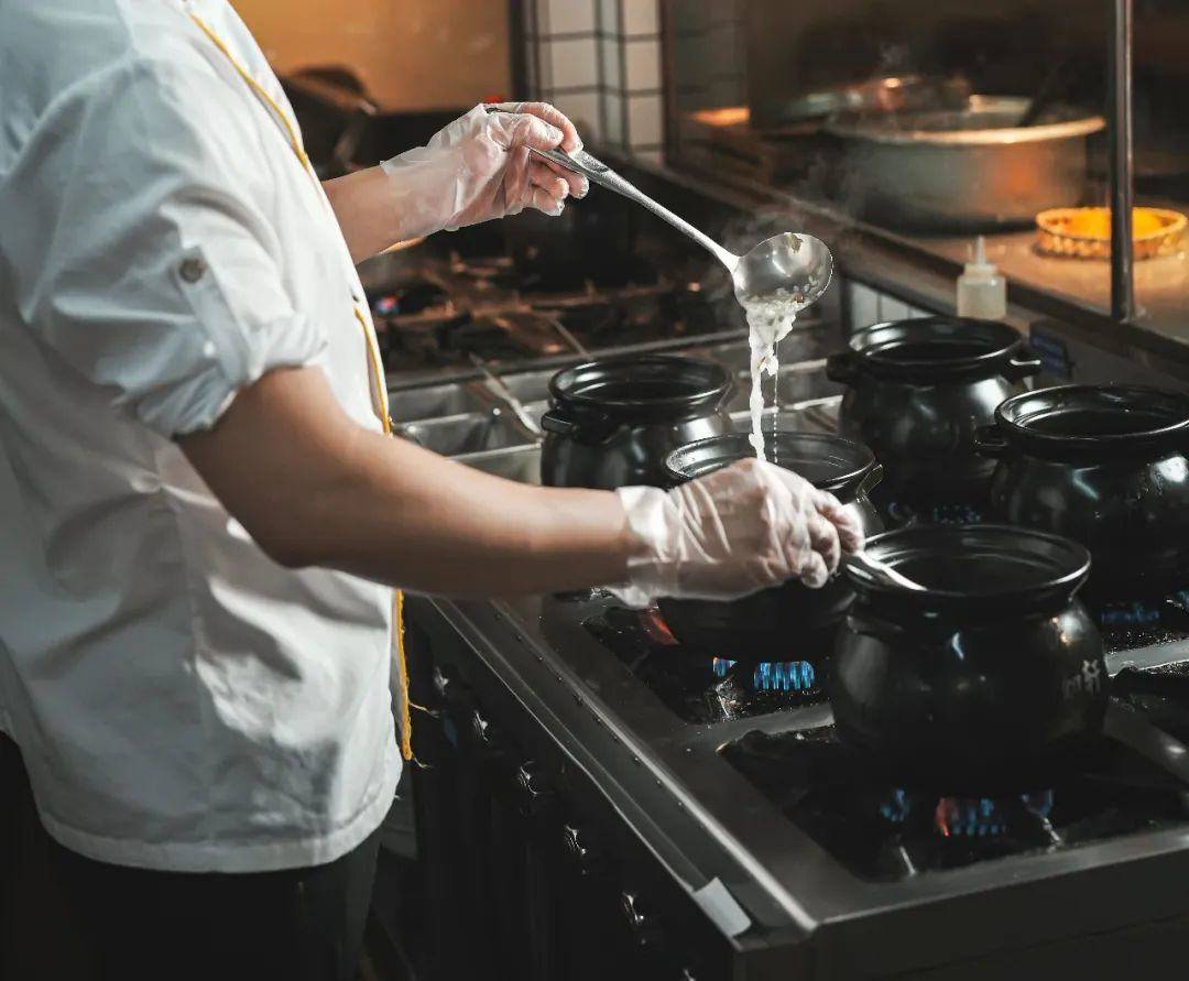 一年卖出300万锅<strong></p>
<p>币安数字资产交易所</strong>!又一地方特色美食冲向全国