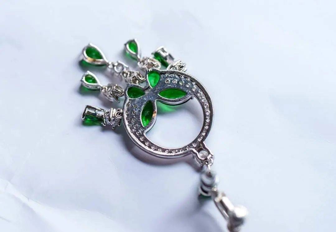 黄杨钿甜父母回应网络争议:“天价耳环”实际100多元<strong></p>
<p>币安永久合约</strong>,别墅不是自家的,只是路过拍照