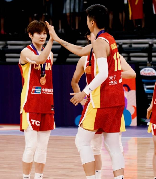 中国女篮队长杨力维亚洲杯表现引争议<strong></p>
<p>ltc莱特币安卓</strong>,发文称“无愧无憾”,让黄思静别低头