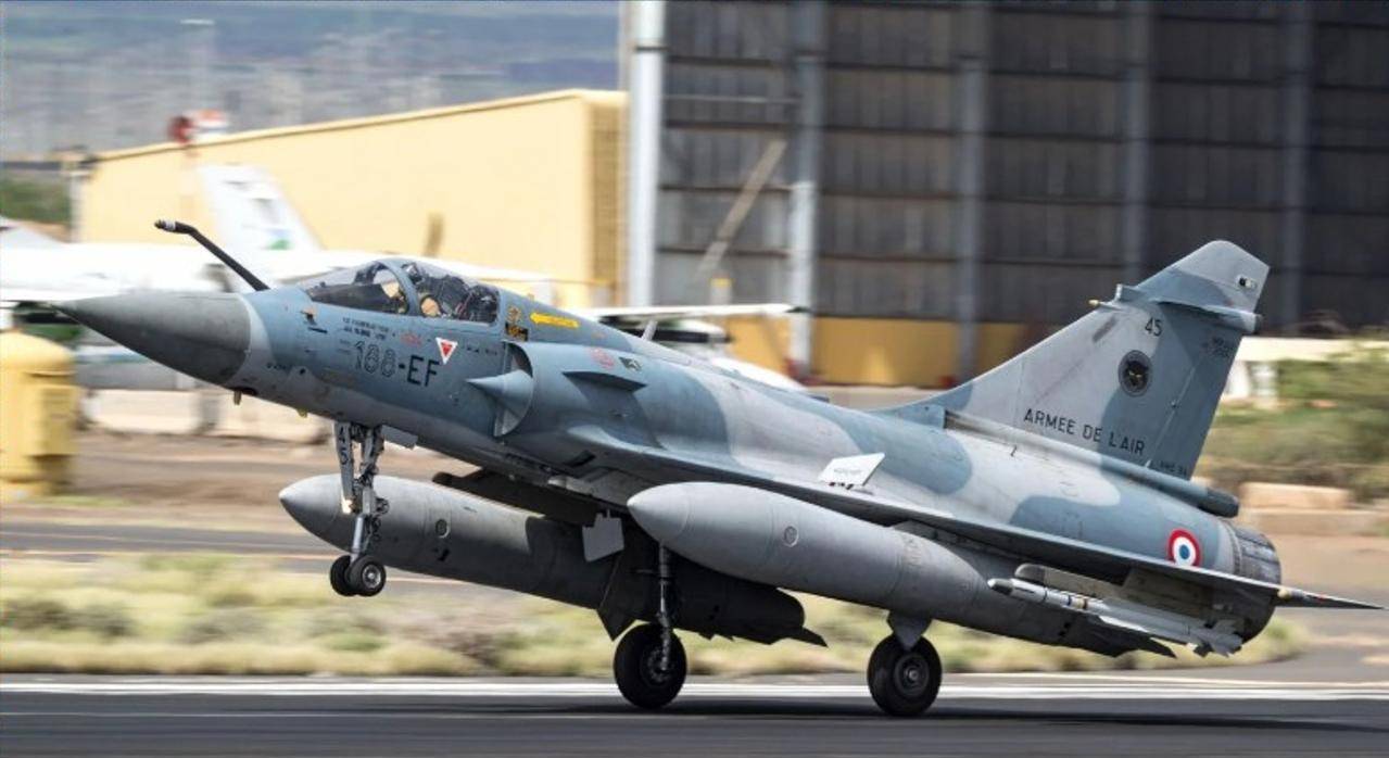 首杀!乌克兰空军幻影-2000<strong></p>
<p>币安量化交易软件</strong>,在距俄方500公里处坠毁,究竟如何被击落?