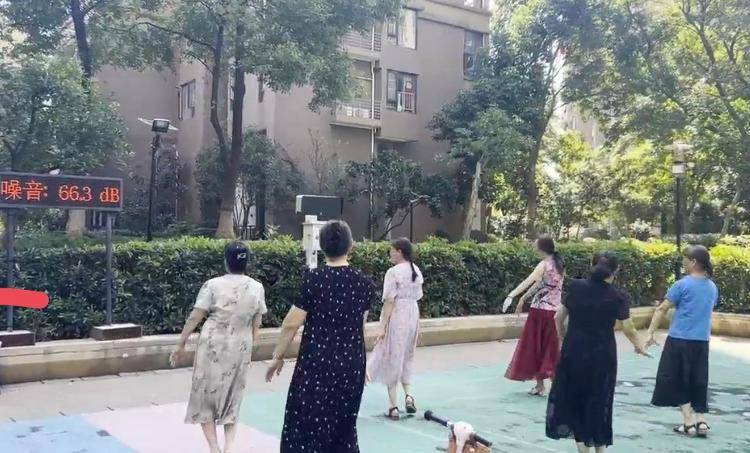 武汉一小区现“广场舞降噪神器” 生产商:产品售价3万<strong></p>
<p>安卓币官网注册</strong>,能将声波集中在目标区域