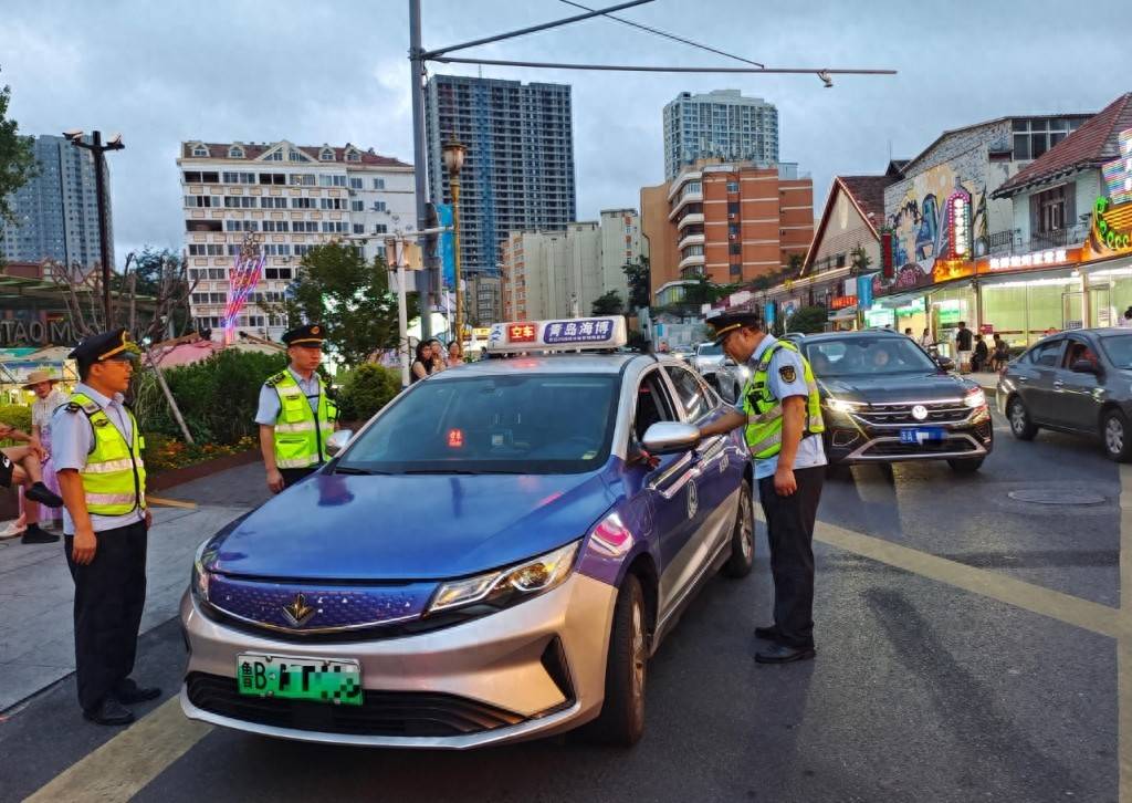 车不动计价器还在“跑”<strong></p>
<p>安卓币官网注册</strong>,青岛一辆出租车安装“跑得快”被查处