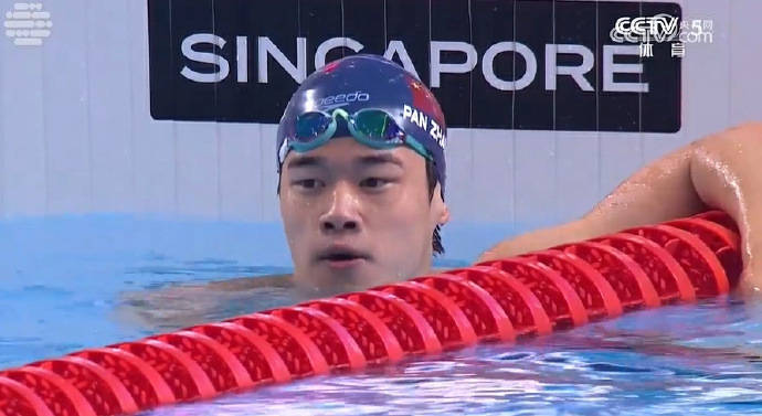 游泳世锦赛中国队两项接力无缘领奖台，潘展乐46秒63全场第二助男队杀进前五