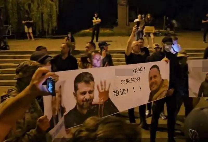 军队哗变开始了<strong></p>
<p>币安交易所平台</strong>,俄乌同时暴露重大危机?泽连斯基最先捅了马蜂窝