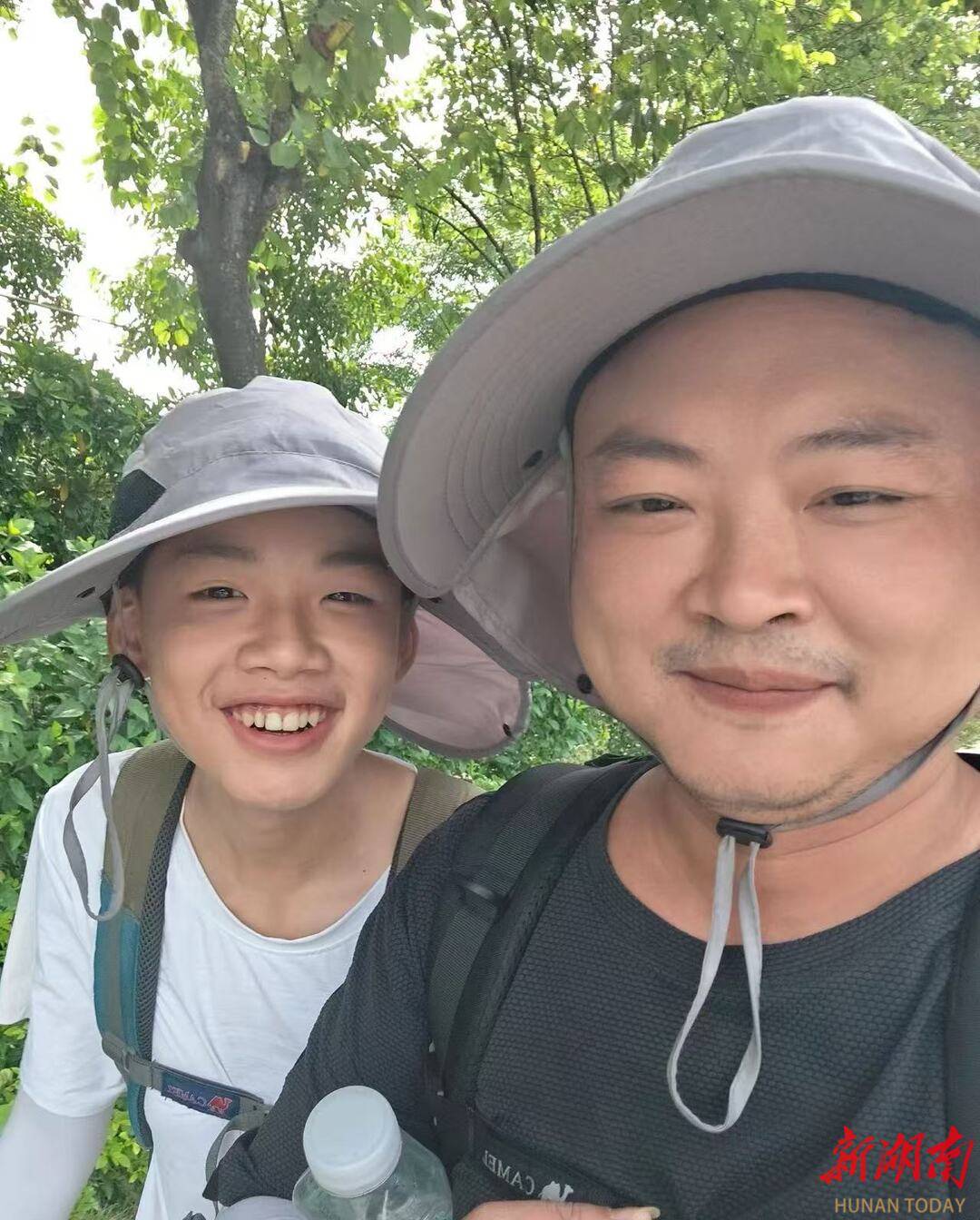 他陪13岁儿子从深圳徒步回湖南:脚都走“废”<strong></p>
<p>币安交易所平台</strong>,儿子开心就好