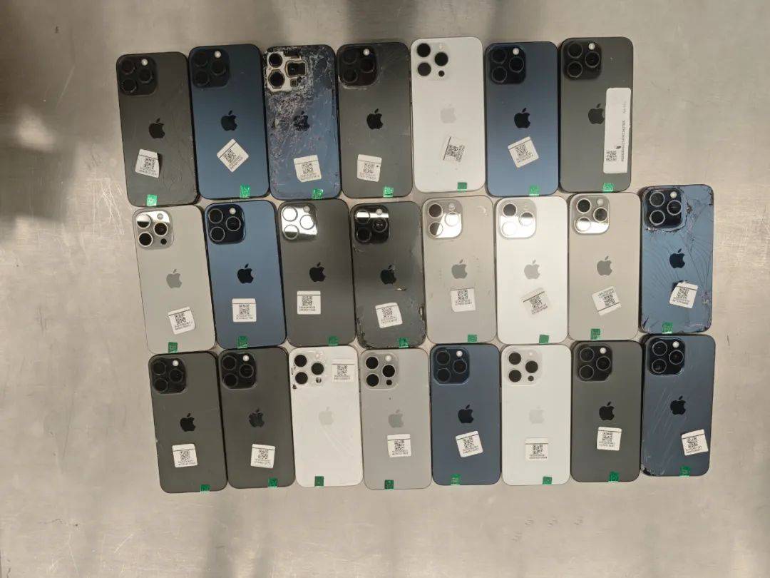 客车发动机下藏匿23台旧手机<strong></p>
<p>币安交易所平台</strong>,被海关查获