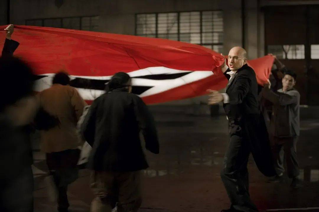 豆瓣评分8.6、预估票房30亿+<strong></p>
<p>币安交易所平台</strong>,题材严肃的《南京照相馆》凭啥引发全民共振?