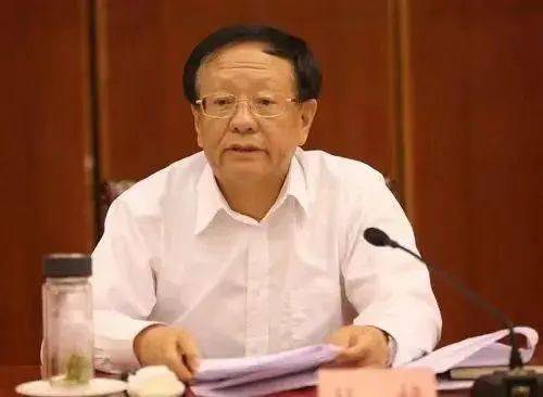 受贿8191万余元<strong></p>
<p>币安推广码</strong>,70岁副部级“老虎”杜梓一审被判15年