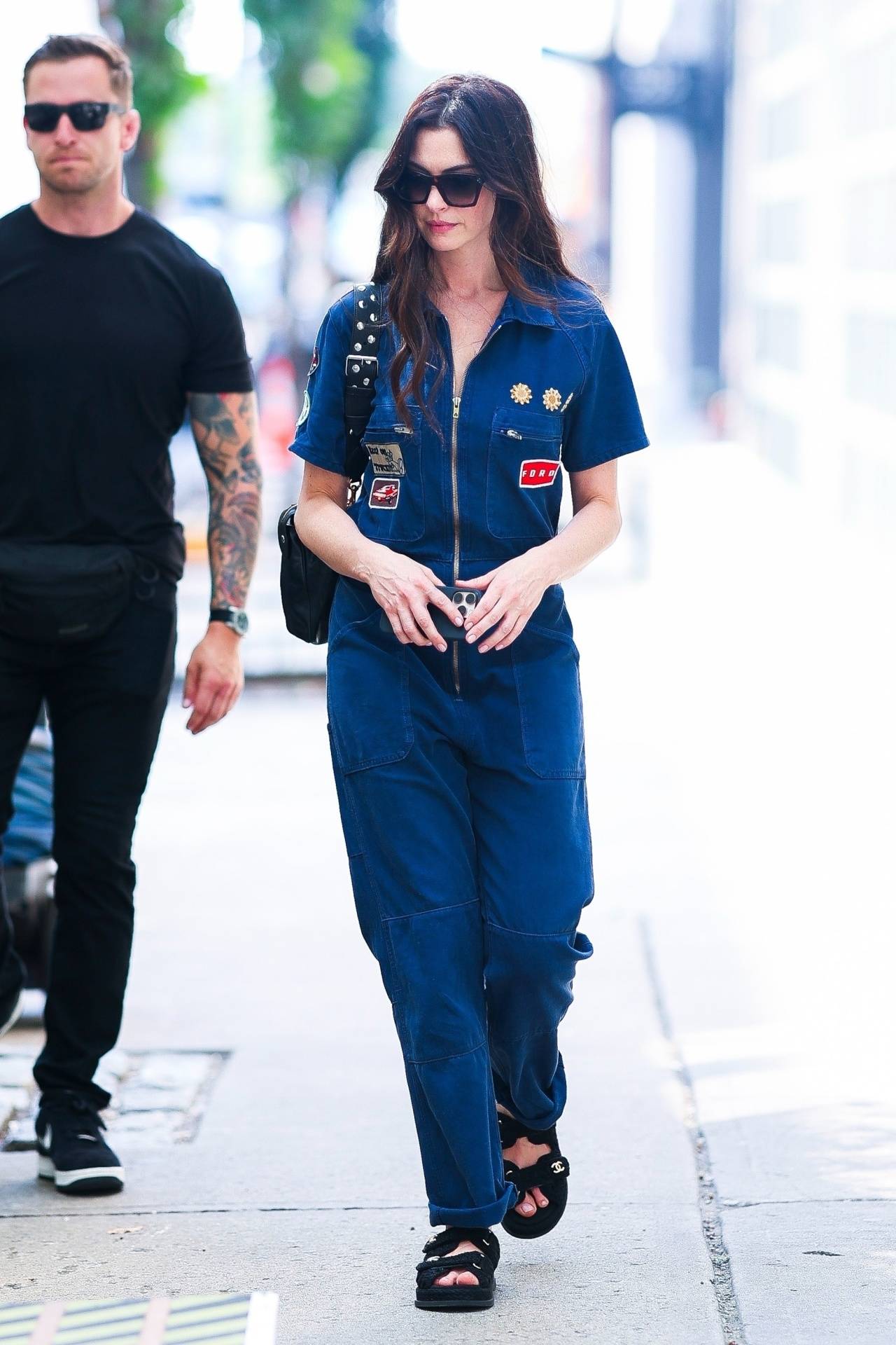 《穿PRADA的女王2》审美降级<strong></p>
<p>币安推广码</strong>,顶级时装穿成H&M?