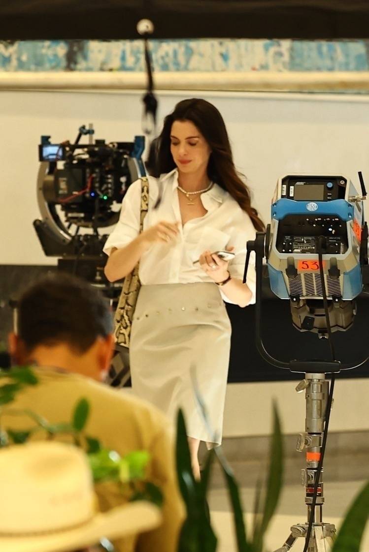 《穿PRADA的女王2》审美降级<strong></p>
<p>币安推广码</strong>,顶级时装穿成H&M?