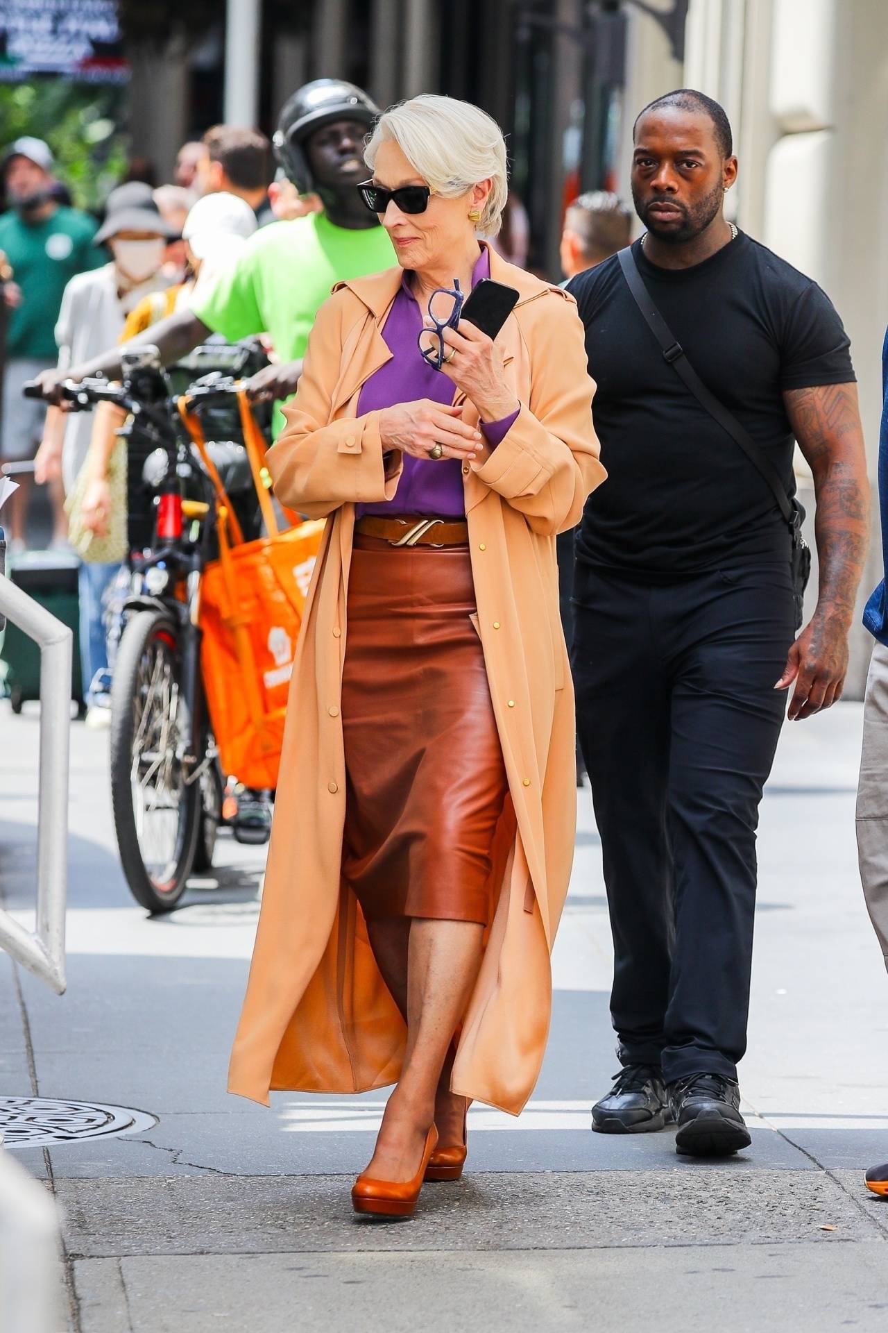 《穿PRADA的女王2》审美降级<strong></p>
<p>币安推广码</strong>,顶级时装穿成H&M?