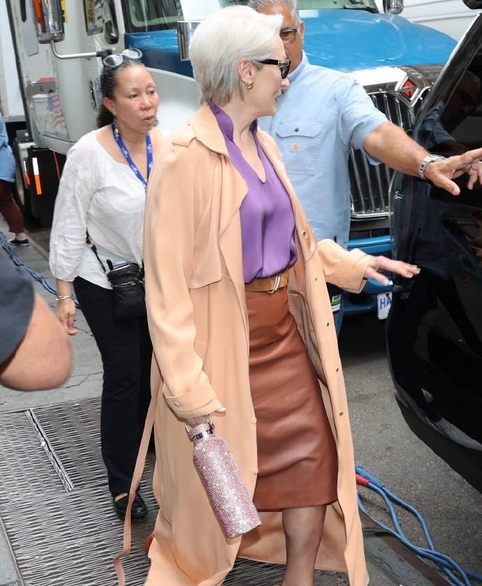 《穿PRADA的女王2》审美降级<strong></p>
<p>币安推广码</strong>,顶级时装穿成H&M?