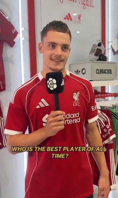 早报:利物浦中场莫顿1500万欧加盟里昂 曼联签塞斯科信心增强