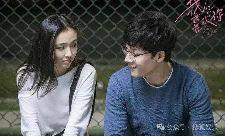 离婚三年又被拍到亲密逛超市<strong></p>
<p>交易所app下载</strong>,他俩这是纯带娃还是真复合了?