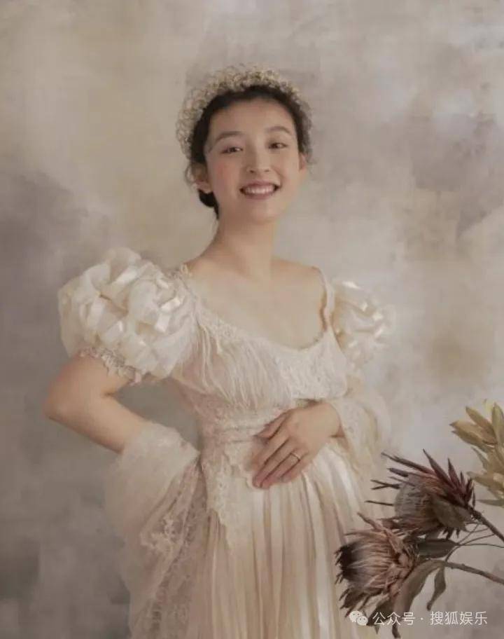 离婚三年又被拍到亲密逛超市<strong></p>
<p>交易所app下载</strong>,他俩这是纯带娃还是真复合了?