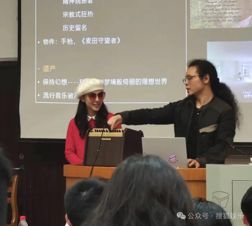 离婚三年又被拍到亲密逛超市<strong></p>
<p>交易所app下载</strong>,他俩这是纯带娃还是真复合了?