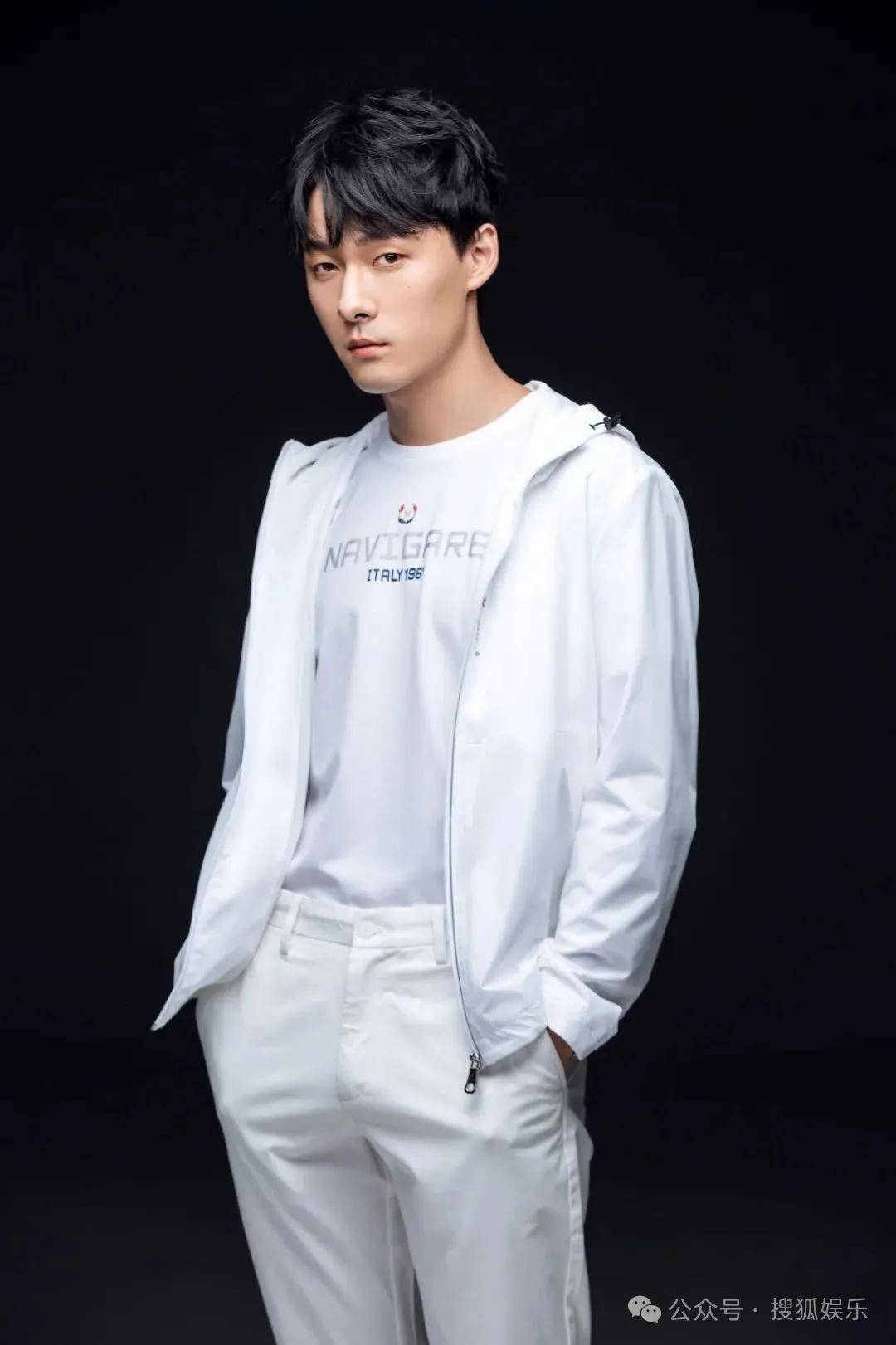 离婚三年又被拍到亲密逛超市<strong></p>
<p>交易所app下载</strong>,他俩这是纯带娃还是真复合了?