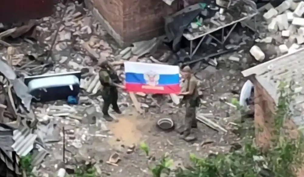 决战打响<strong></p>
<p>抹茶交易所app官网</strong>，乌克兰被爆逃兵40万，泽连斯基豪赌失败，大结局来了？