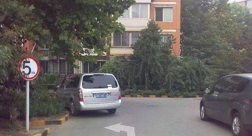 “刚走出去不到一分钟就出事”<strong></p>
<p>抹茶交易所下载</strong>,一家五口1死4伤!家属最新发声