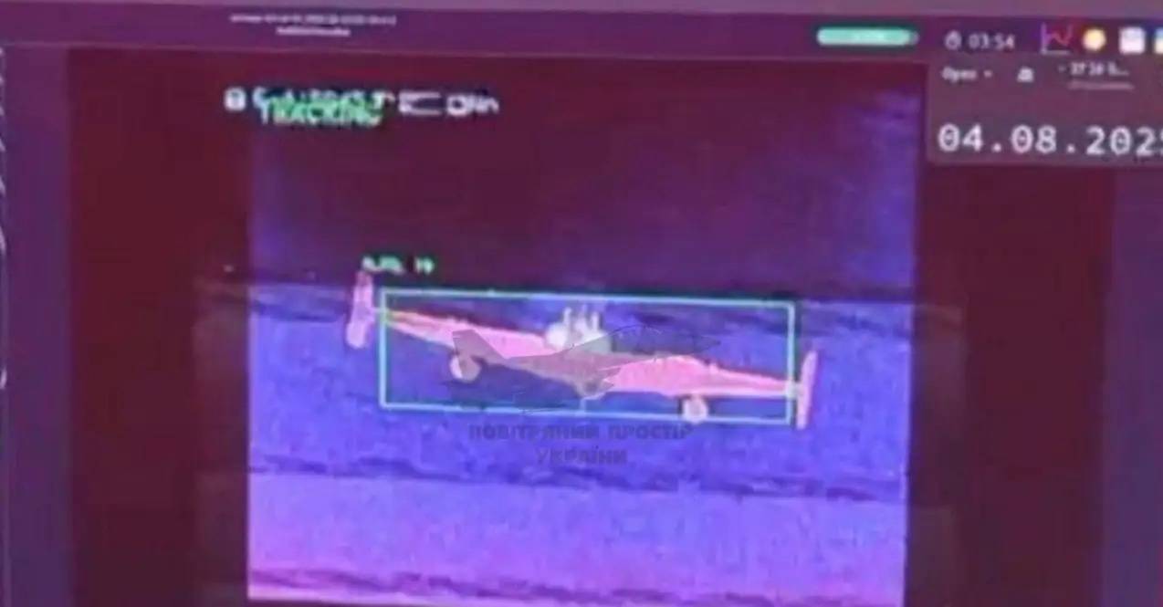 正面交战太呆板<strong></p>
<p>抹茶交易所网址</strong>,俄军开窍了:1400公斤炸药轰炸,早就该打火车站