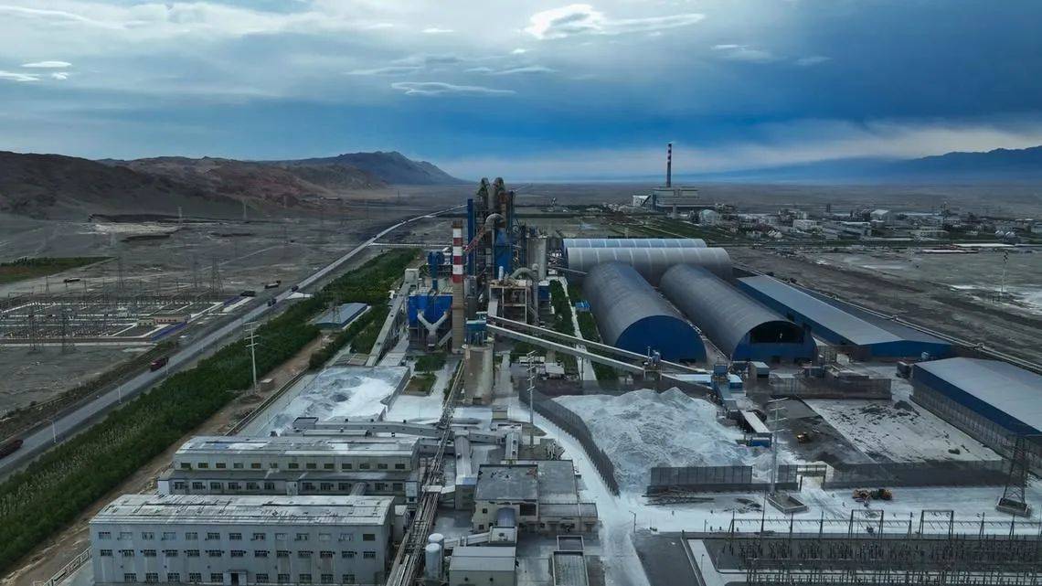 普京乘兴而归<strong></p>
<p>抹茶交易所合约说明</strong>,专机还没回到本土,平地响起一声惊雷,俄军工厂又被炸成废墟,140人伤亡