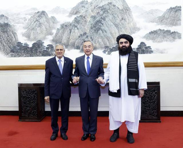 塔利班明确表态<strong></p>
<p>抹茶交易所钱包注册</strong>,他们绝不听命于美国,中国出手,这2国都安心了