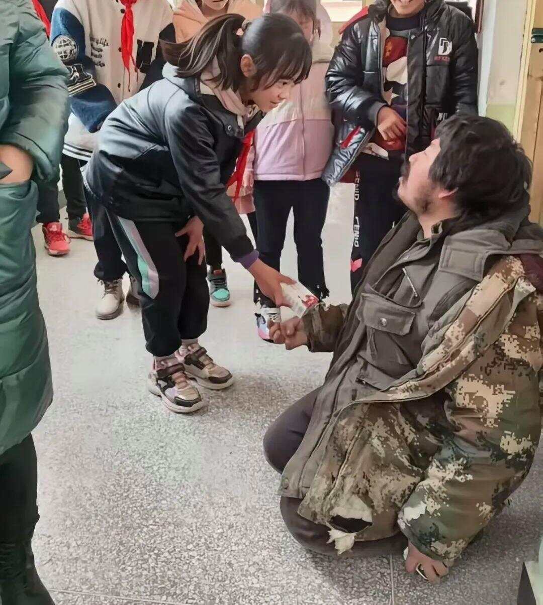 遗憾!受拾荒者资助感动全网女孩意外去世<strong></p>
<p>抹茶交易所钱包注册</strong>,此前两人相见泪流满面感动全网