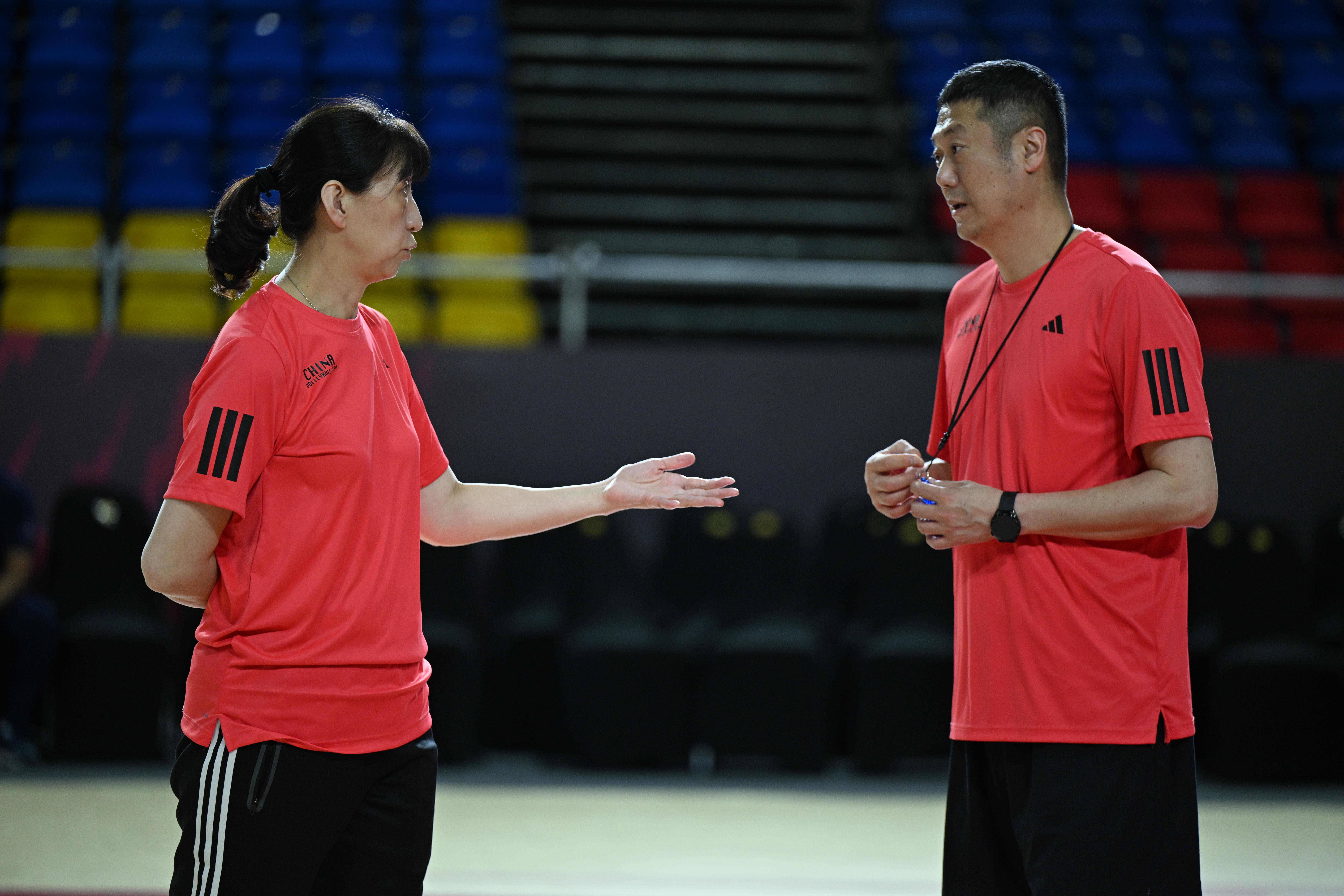 (体育)排球——女排世锦赛:中国队进行赛前训练