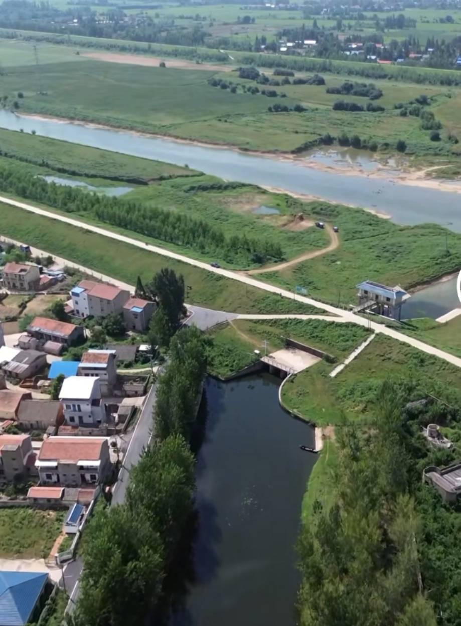 “比厕所的水还臭”<strong></p>
<p>抹茶交易所美区</strong>，湖北云梦县现一条10公里长黑臭河流？当地：已成立专班处理