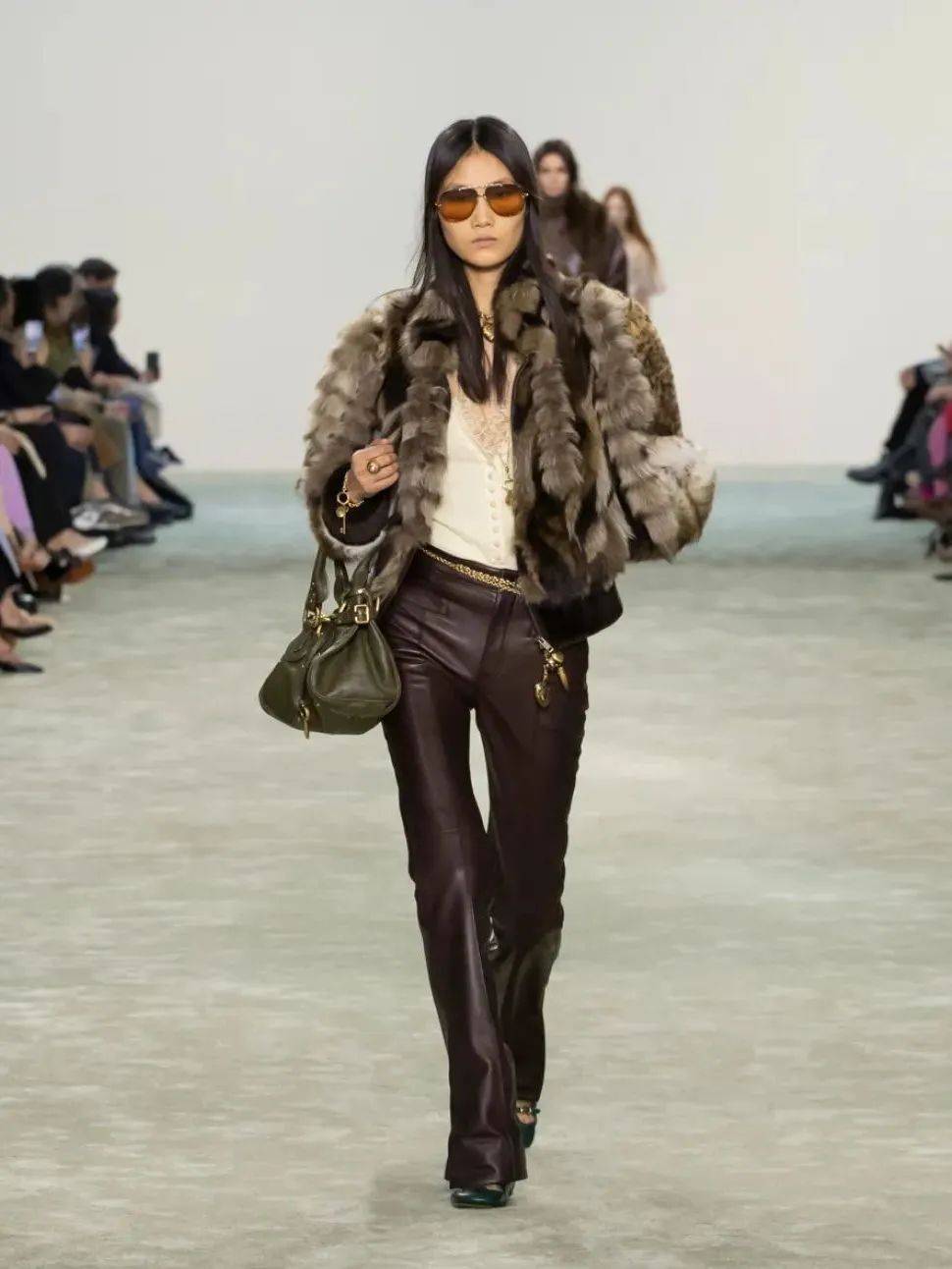 质感女人怎么都在穿这个颜色<strong></p>
<p>抹茶交易所美区</strong>？