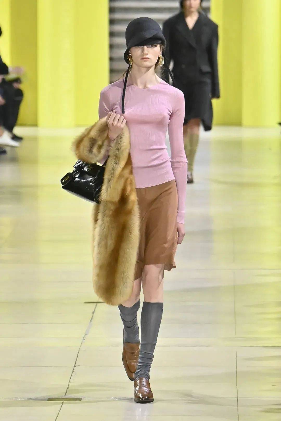 质感女人怎么都在穿这个颜色<strong></p>
<p>抹茶交易所美区</strong>？