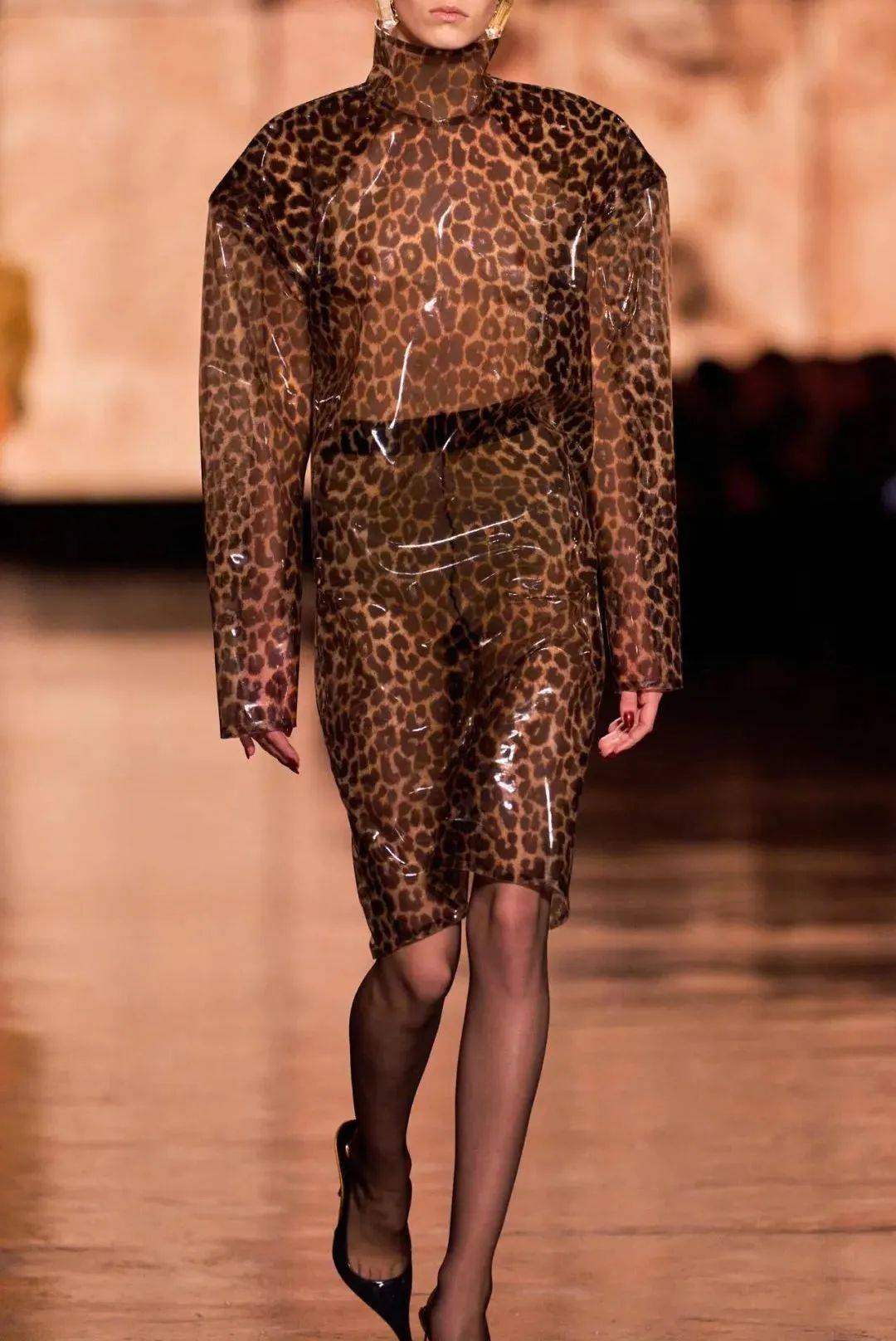 质感女人怎么都在穿这个颜色<strong></p>
<p>抹茶交易所美区</strong>？