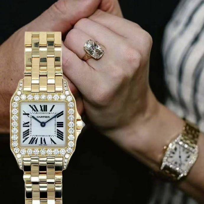 天后霉霉与运动员男友订婚<strong></p>
<p>抹茶交易所美区</strong>,戴百万钻戒配卡地亚腕表,官宣照含金量略高!