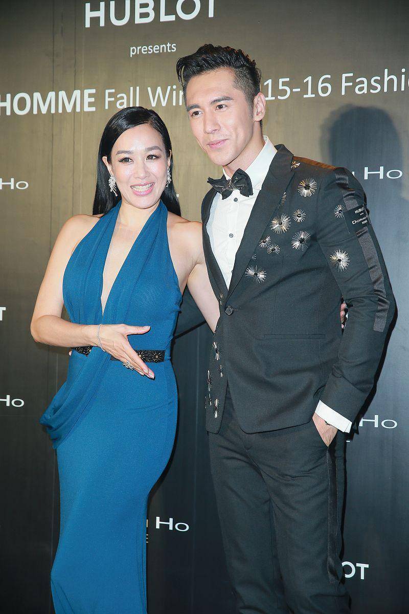 考古|张伦硕称张维伊像以前的自己 <strong></p>
<p>抹茶交易所美区</strong>,曾娶大11岁钟丽缇被嘲,如今成为重组家庭中教科书般的男人?