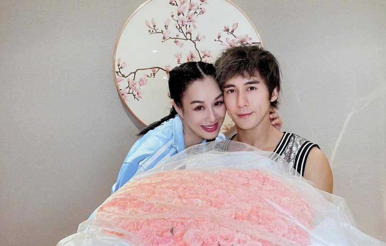 考古|张伦硕称张维伊像以前的自己 <strong></p>
<p>抹茶交易所美区</strong>,曾娶大11岁钟丽缇被嘲,如今成为重组家庭中教科书般的男人?