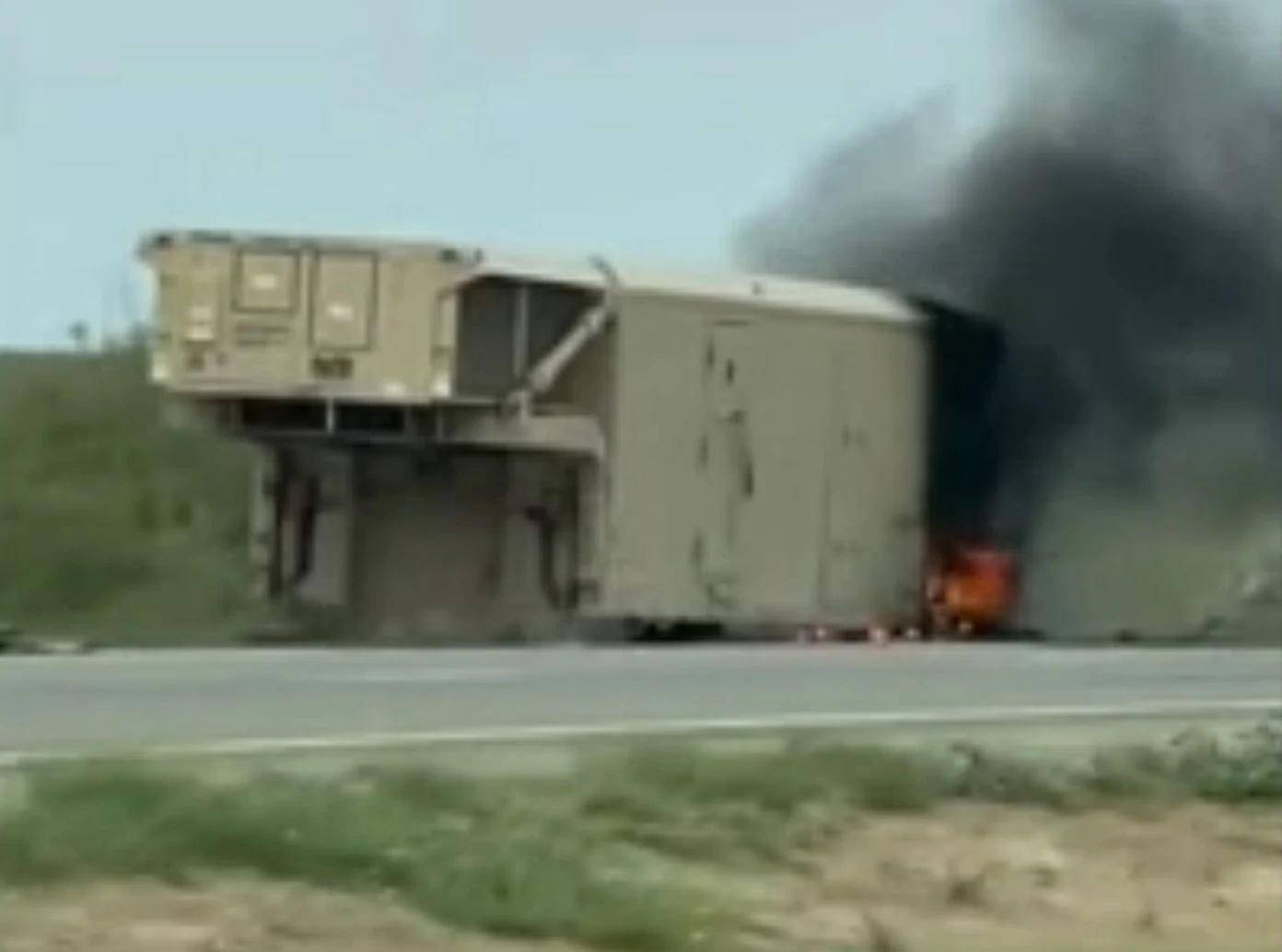 美军再迎噩耗!一声巨响:萨德反导核心当街变废铁<strong></p>
<p>抹茶交易所如何加杠杆</strong>,现场燃起大火