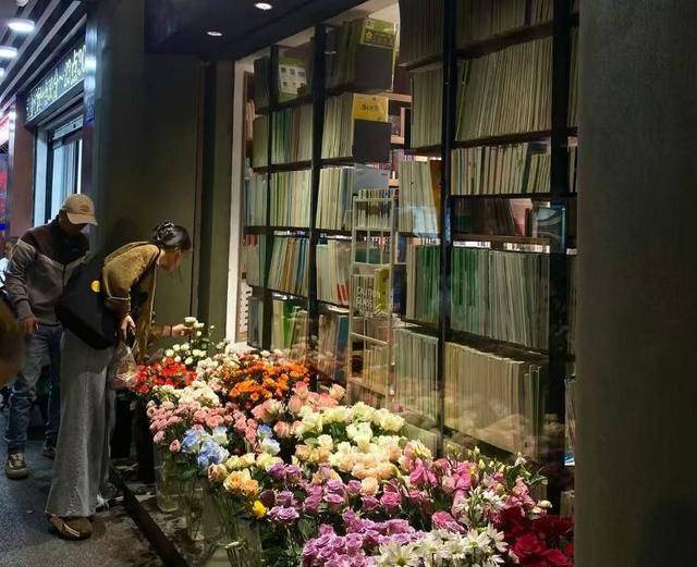 七夕不送玫瑰改送花菜<strong></p>
<p>抹茶交易所如何加杠杆</strong>！这一届年轻人“反套路”重新定义浪漫