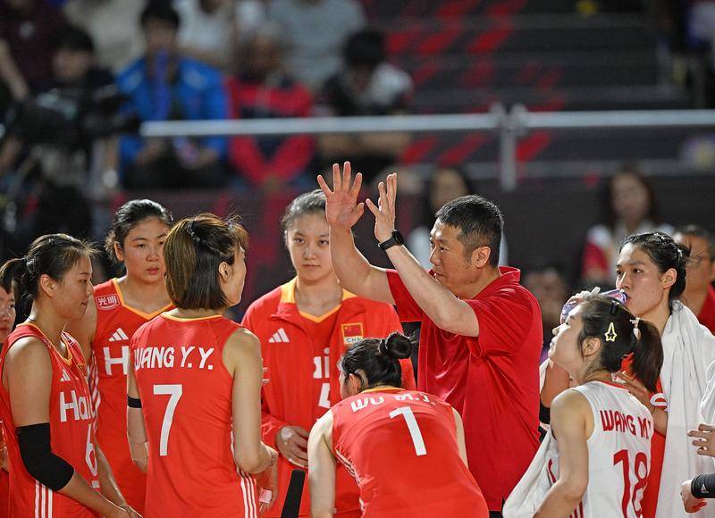 中国女排主帅赵勇：1/8决赛对阵法国队立足于自身发挥