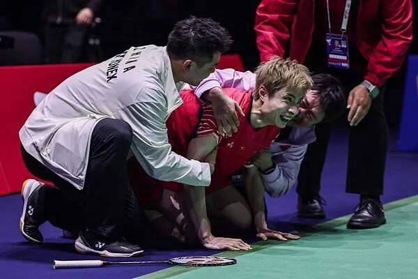 祝贺!石宇奇2比1逆转昆拉武特<strong></p>
<p>抹茶交易所app苹果手机下载</strong>,获得羽毛球世锦赛男单冠军!