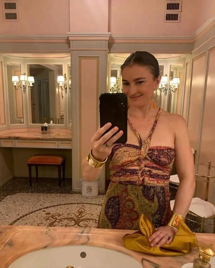 年近四十<strong></p>
<p>抹茶交易所杠杆多少</strong>,二孩妈妈,不骨感不时髦,却成了女魔头接班人