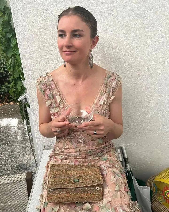 年近四十<strong></p>
<p>抹茶交易所杠杆多少</strong>,二孩妈妈,不骨感不时髦,却成了女魔头接班人