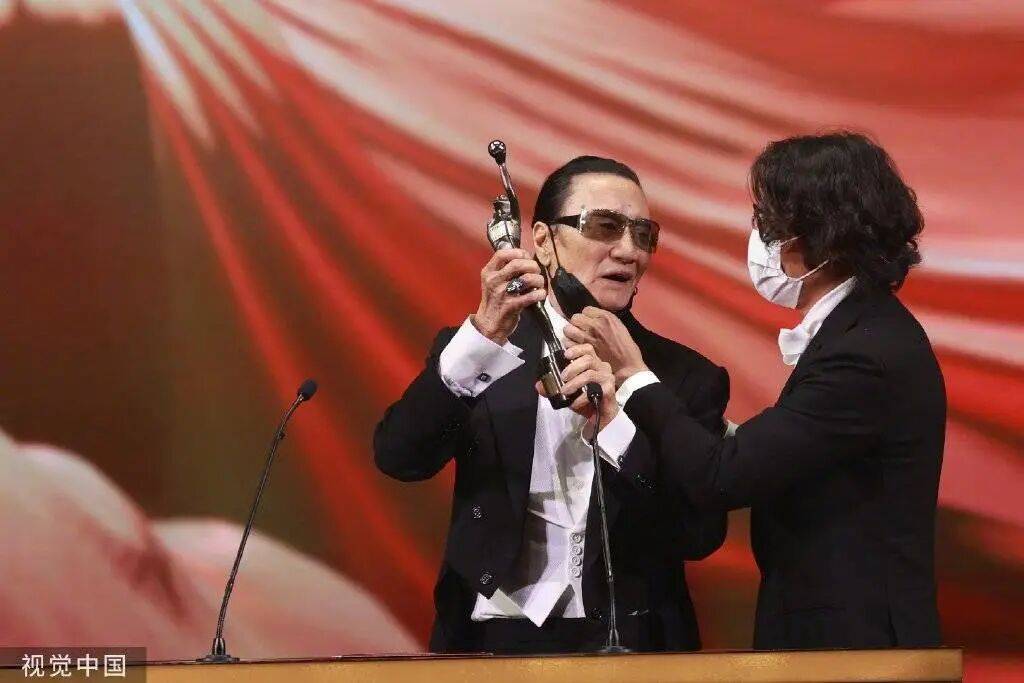 考古|89岁谢贤现身依旧时髦！与小49岁女友分手后开搞事业<strong></p>
<p>抹茶交易所导出钱包</strong>，疑已交代后事的他太潇洒