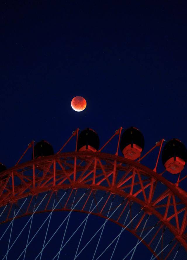 刷屏朋友圈<strong></p>
<p>交易所大概多长时间到账</strong>!“红月亮”高清大图来了