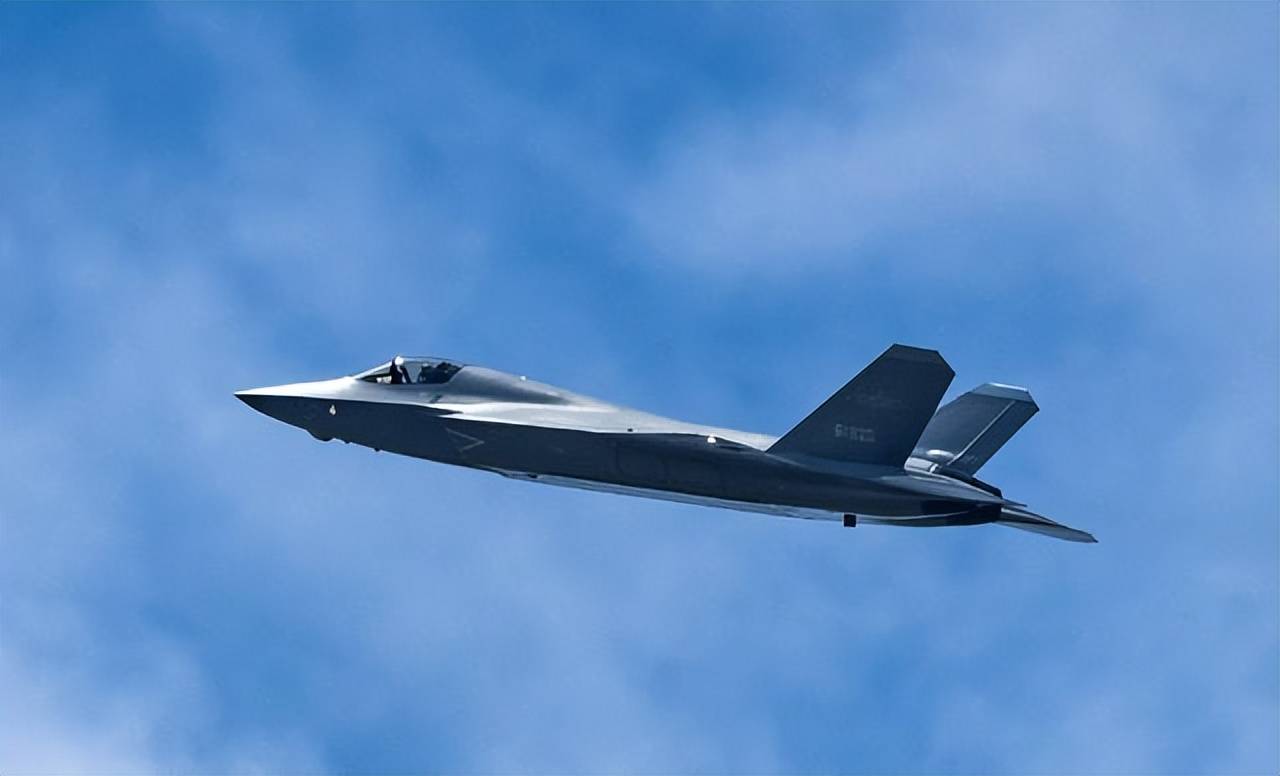 歼-35弹舱细节公开:6枚霹雳-15只是前菜<strong></p>
<p>抹茶数字货币交易所app下载</strong>,真正的王牌是神秘弹药