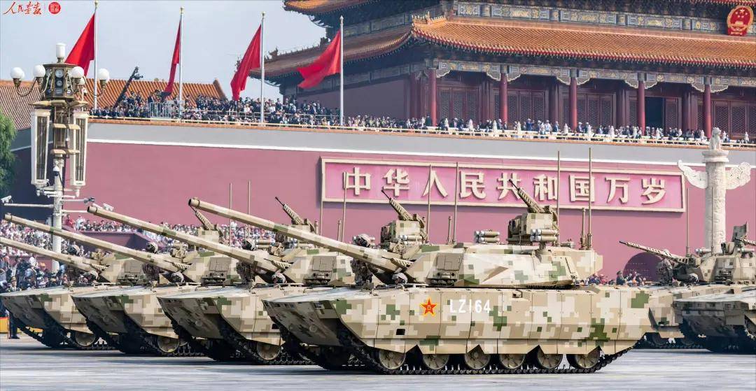 上打无人机<strong></p>
<p>抹茶数字货币交易所app下载</strong>，下打坦克！混动电驱！360度全景！100坦克有多厉害？