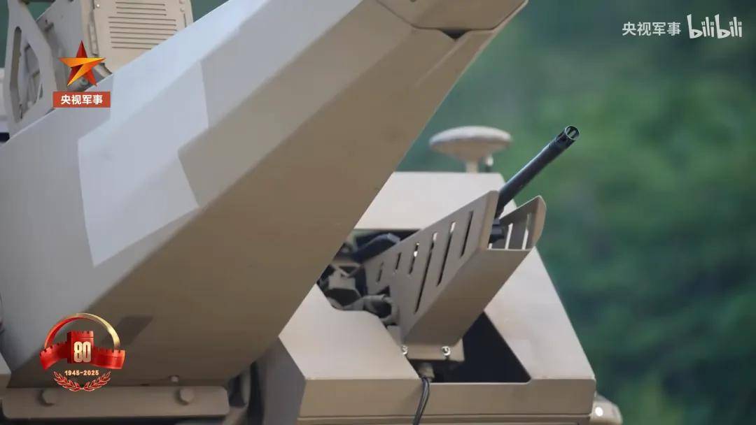 上打无人机<strong></p>
<p>抹茶数字货币交易所app下载</strong>，下打坦克！混动电驱！360度全景！100坦克有多厉害？