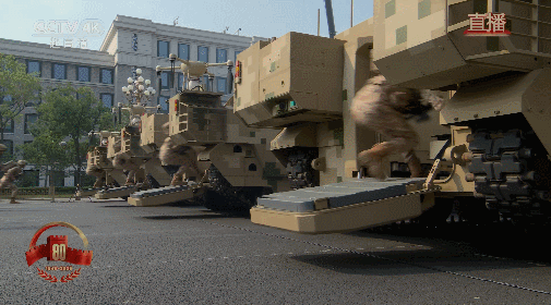 上打无人机<strong></p>
<p>抹茶数字货币交易所app下载</strong>，下打坦克！混动电驱！360度全景！100坦克有多厉害？